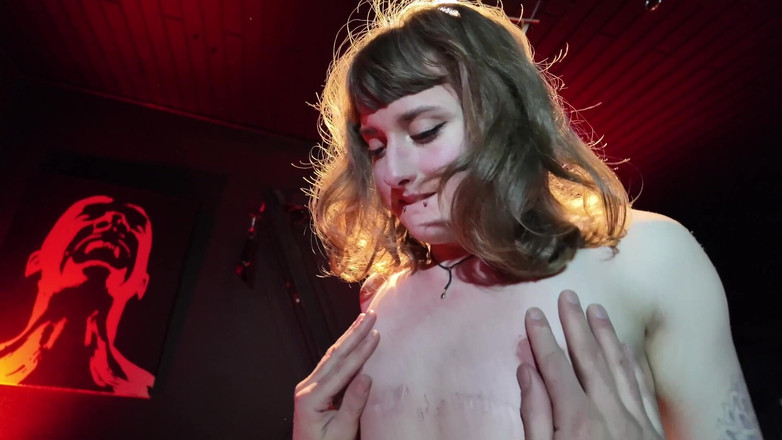 Dark Films Trans: Cowok kontol ini bikin cowok ini gemetar gara-gara sange!