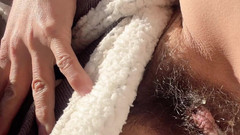 sweethanajapanese: Mijando buceta em tempo frio fora