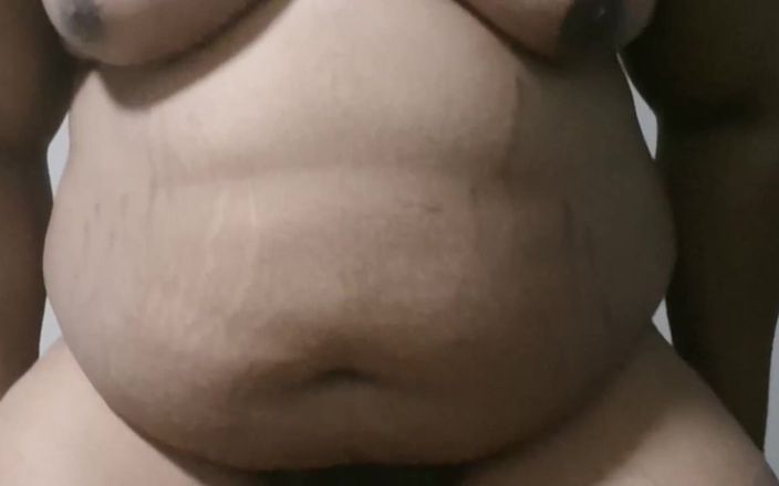 Eleasihle Esma: BBW transbian femboy analspiel und schwanz streicheln