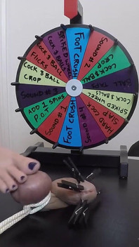 Cewek ini masukin alat penyelidikan ukuran 30cm ke dalam kontol besarnya - bermain bdsm roulette