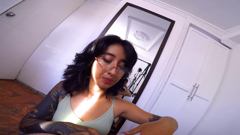 Ellie pink: Hot Blowjob with Sexy Tattoed College Babe