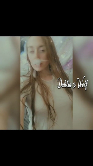 Dahlia Wolf: 흡연 모음집 1