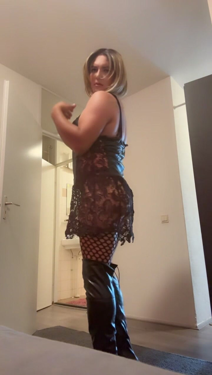 Turkishgayy: 我打扮成女人，化妆，你喜欢吗？