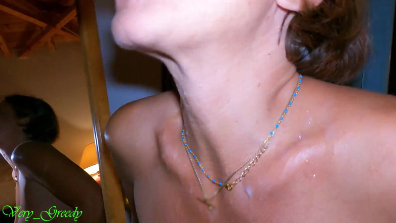 Les Gourmands: MiLF si masturba, succhia e si fa sborrare davanti allo...