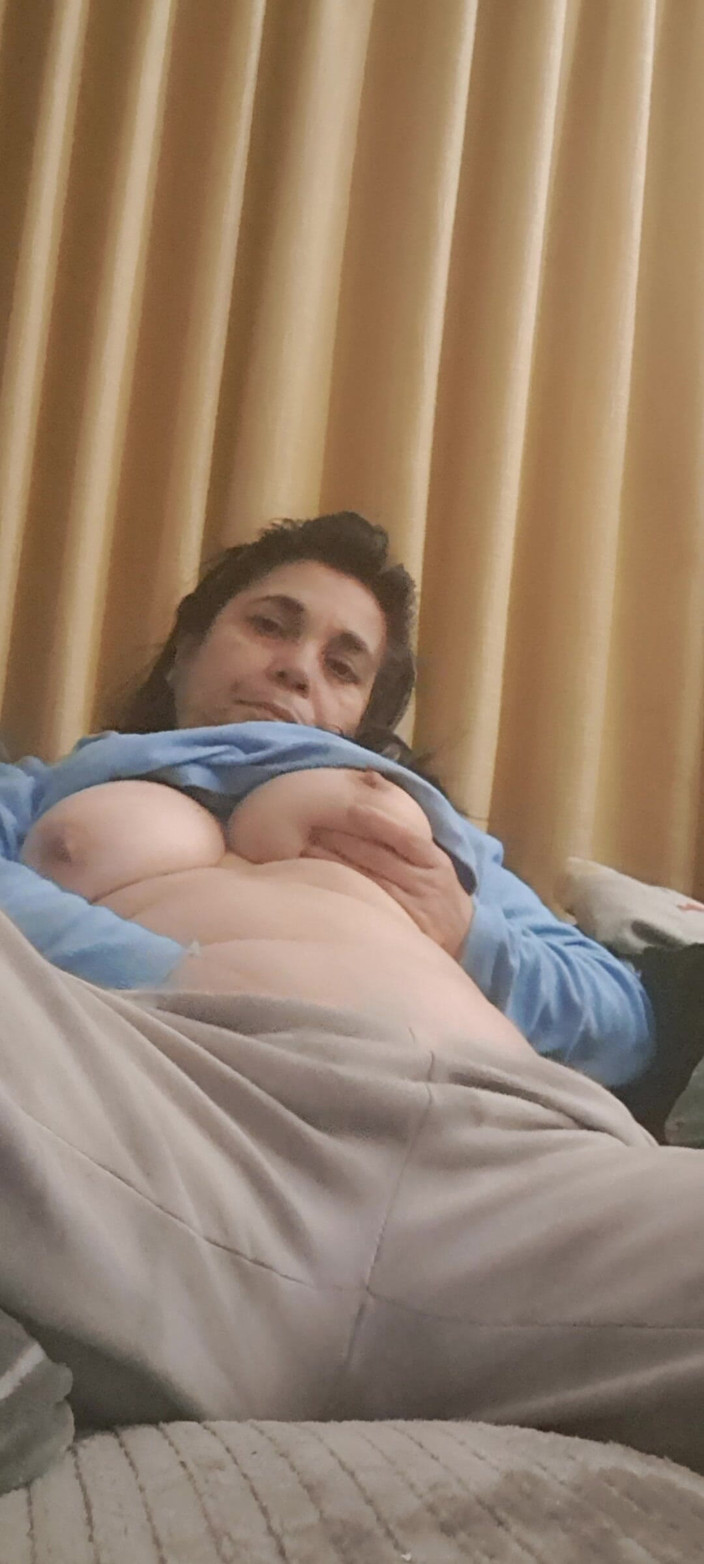 Mommy big hairy pussy: Istirahat dari dorong untuk masturbasi