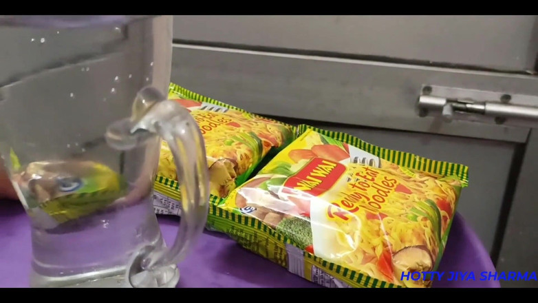 Desi Club House: Jiya sharma si cewek hot jiya sharma lagi asik ngentot...