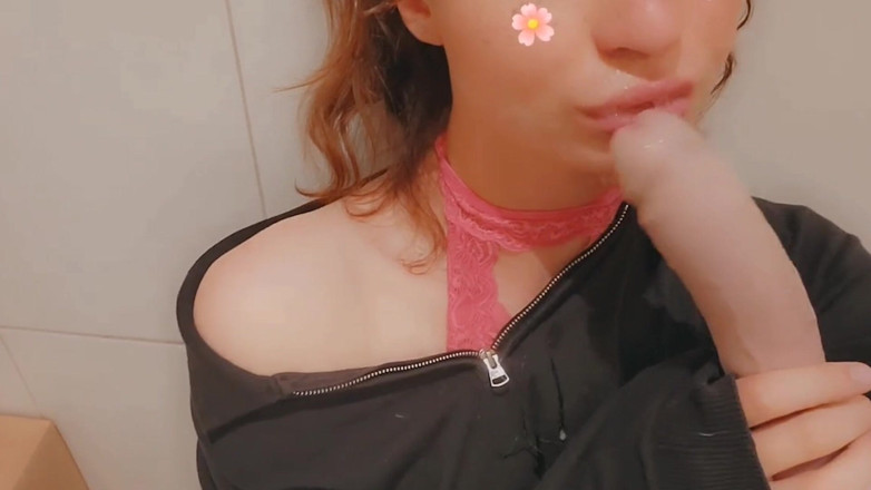 TiSIssyTi: Kadın kılıklı kadın seni dildoyla azdırıyor ve tükürüyor