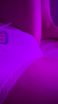 Cute Pants show: Ich bin in Kanada angekommen, um sperma-show für einen zufälligen mann zu machen, der meine jungfräulichkeit freischalten würde