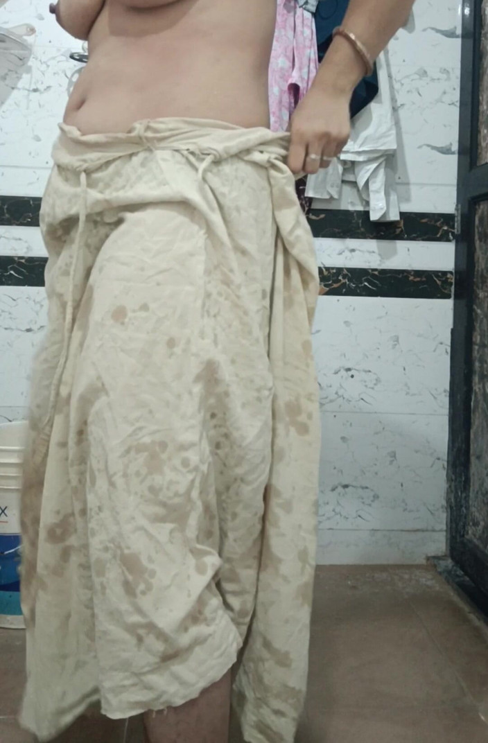 Priyahot77: Priya Bhabi Sexy Show těla
