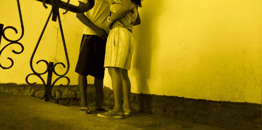 Teensex: Desi Napalona Bhabi rucha męża młody przyrodni brat.