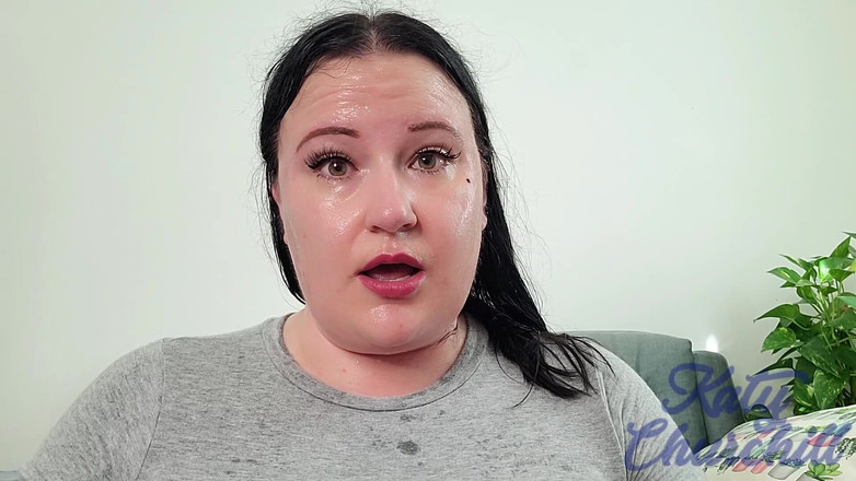 Katy Churchill: 凯蒂的汗水，滴水的脸和胸部