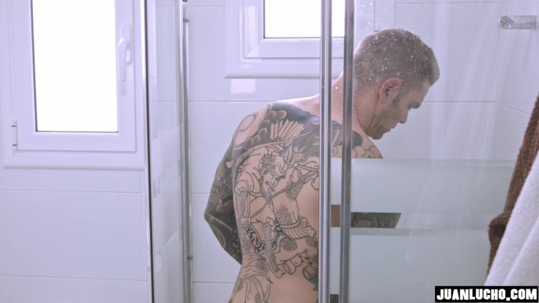 Juan Lucho Gay: shovar men