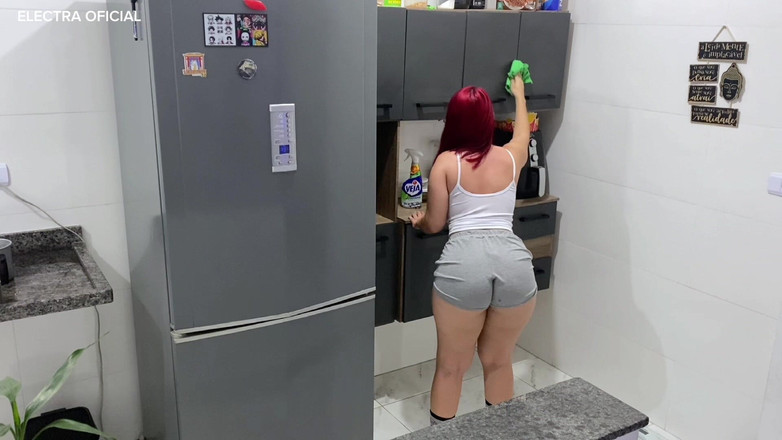 Curious Electra: Nettoyage du balcon