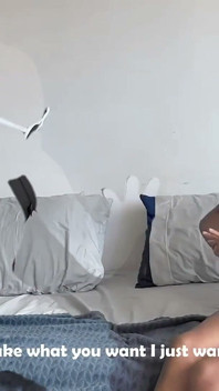 Gina lutscht den Schwanz des Geistes aus Liebe, damit er aufhört, sie zu quälen