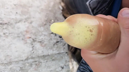 Idmir Sugary: Použitý kondom honění - honění tak rychle, že jsem udělal pěnu spermatu...