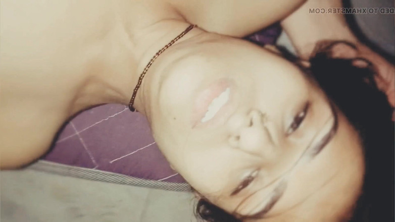 Hot Sis: Nadržená plná sexy dnes tvrdě šuká