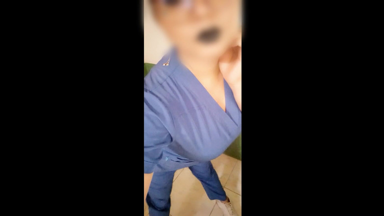 Martin13: Suster semok lagi asik jalan-jalan di rumah sakit sambil pamer...