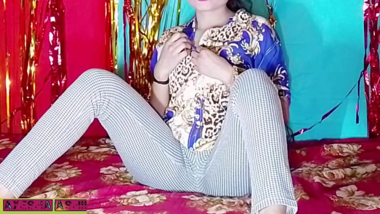 AyeshaAshii: Watch This Cute Girl Play with Her Nipples as She...