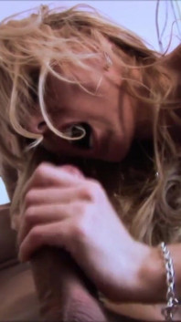 Blonde cock sucker finds a rich one to taste