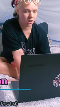 Nerd se torna um vampiro com tesão sexual com uma poção mágica