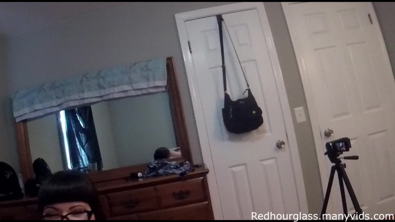 Red Hourglass Amateurs: Busto o busto: Ravz, bbw hotwife