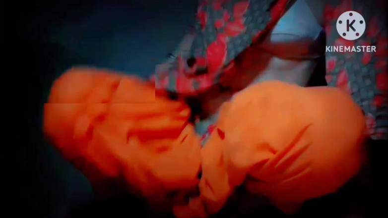 TricolorMusic3: Mms nudi di una ragazza nuda calda che si sditalina...