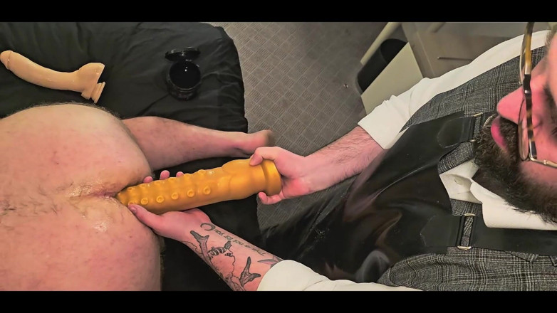 PoppaPig: Bermain dildo beruang montel