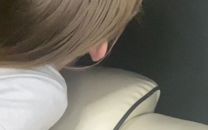 Sluttybritt: रंडी डैडी के बड़े काले लंड को संभाल रही है