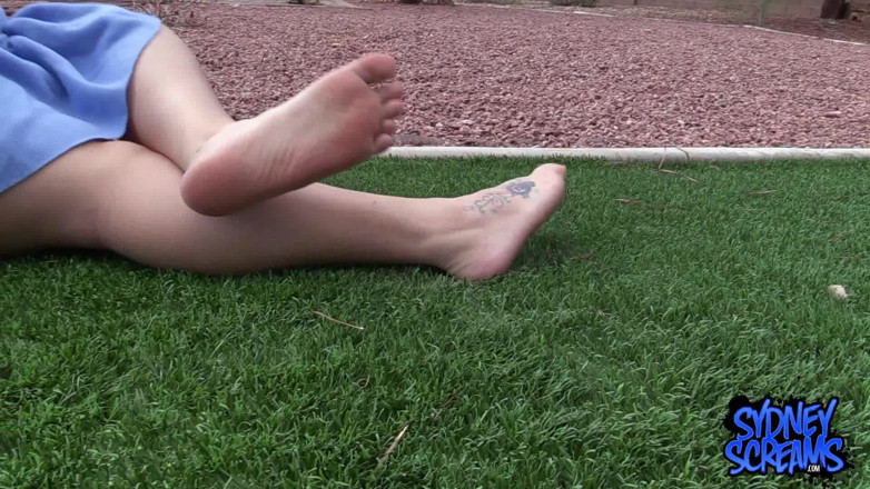 Sydney screams fetish: Pre-historic Feet - HD Wmv