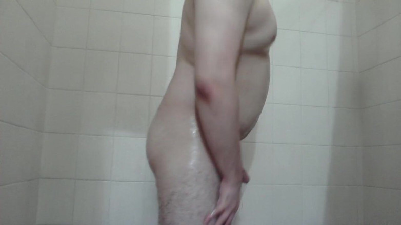 Himbo_Fox: Svalnatý muž koupající se ve skupinovém strip show