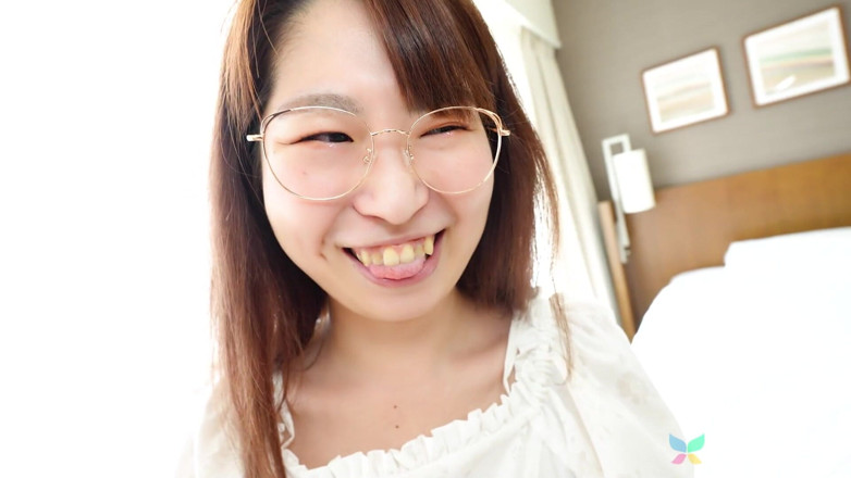 Tenshigao: Büroangestellte miss momoko azuma in ihrem ersten video für erwachsene