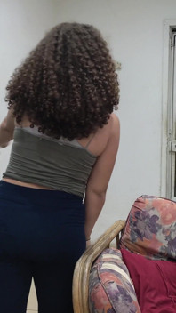 Une femme enf se fait prendre à poil