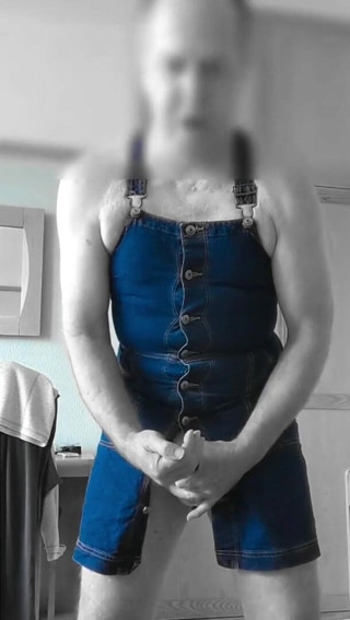 Bellhead: Slow motion pinafore dress
