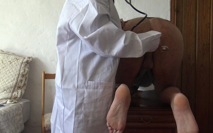 Souzan Halabi: Marido argelino visita a doctora en Marsella