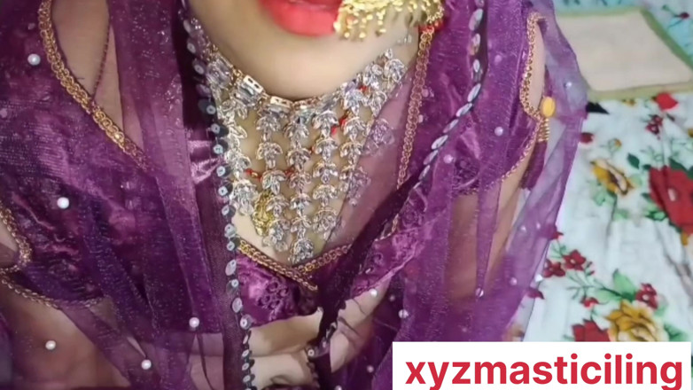 Xyzmastilcing: Sexy Desi Bhabhi ošukaná
