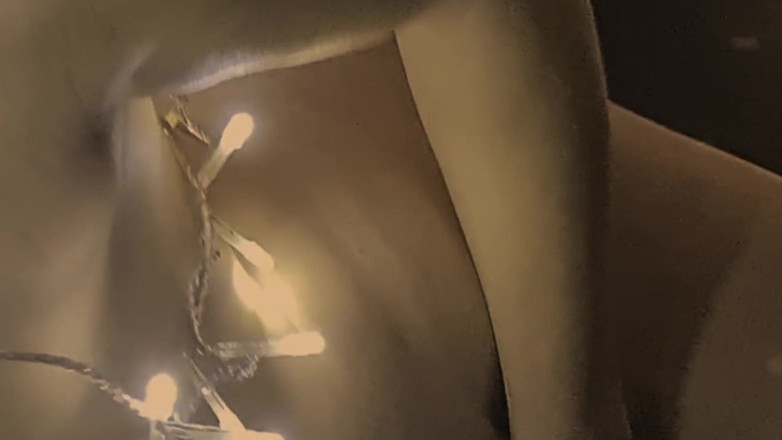 Kylie Britain Adventures: Orgasmic lights