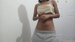 desigirl93: Aku mengisapnya dan dia memasukkannya ke dalam diriku dua kali...