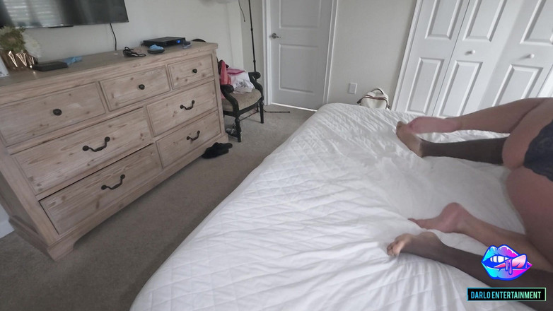 Darlo ent: Nevadí, gril - Chci tvé velké černé péro