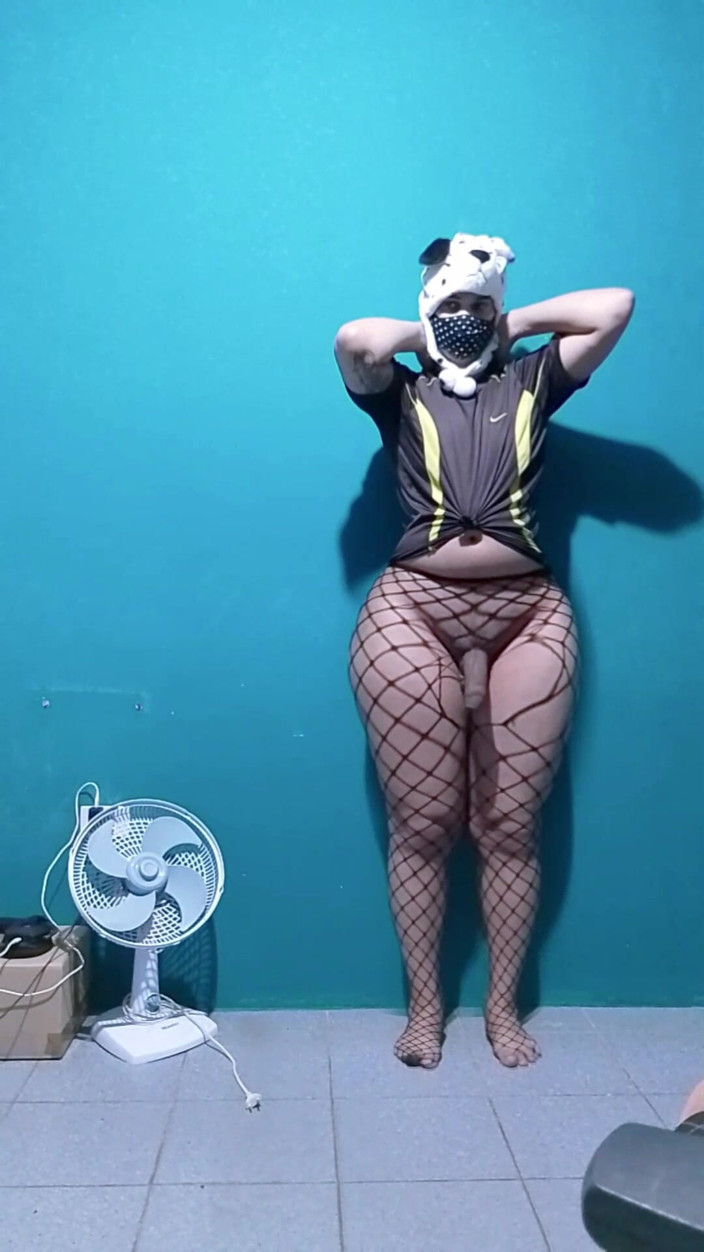 sissy sapeca: Femboy s velkým zadkem má špinavý a roztomilý sex zároveň