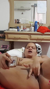 Paty Butt Mastürbasyon Yapıyor Ve Görüntülü Görüşmede Boşalıyor