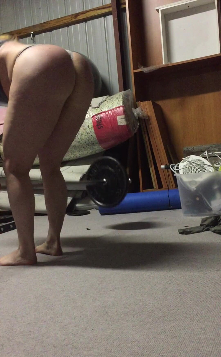 Michellexm: Nena de entrenamiento y su culo muscular duro - parte 5