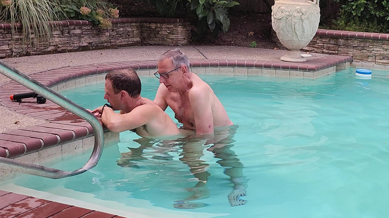 Russie Goodboy: Ngentot di kolam renang bawah air!