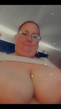 I love gaging on dick.