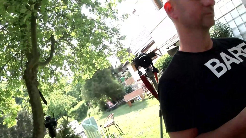 Deutschland Porno X: 年轻女孩让两根阴茎都高潮了