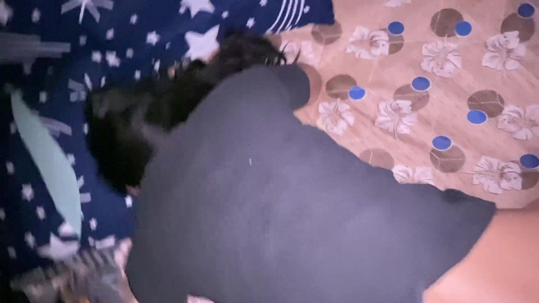 Desifilmy45: Šéf ošukal kundičku indické služky Desi Fuck hardcore sex video