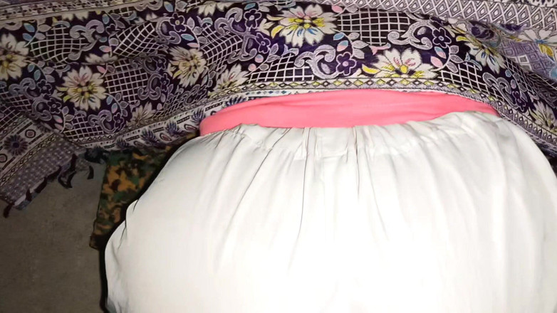 Netu: La mia cameriera indiana bloccata e scopata