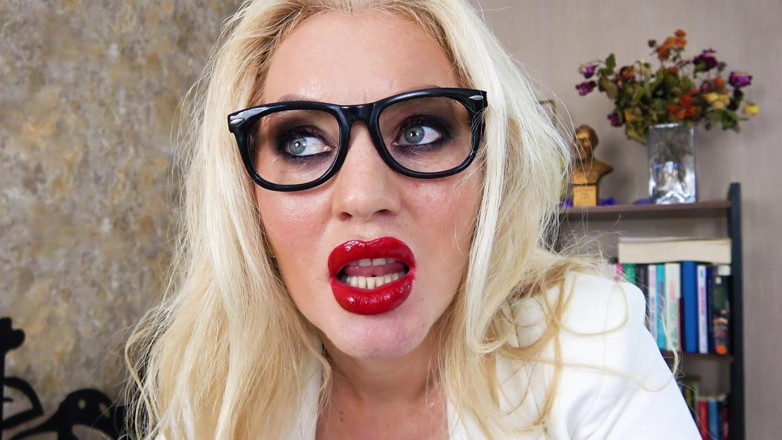 Goddess Celine: Kiss Cam