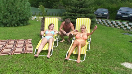 Emma Gold: Hardcore outdoor groupsex
