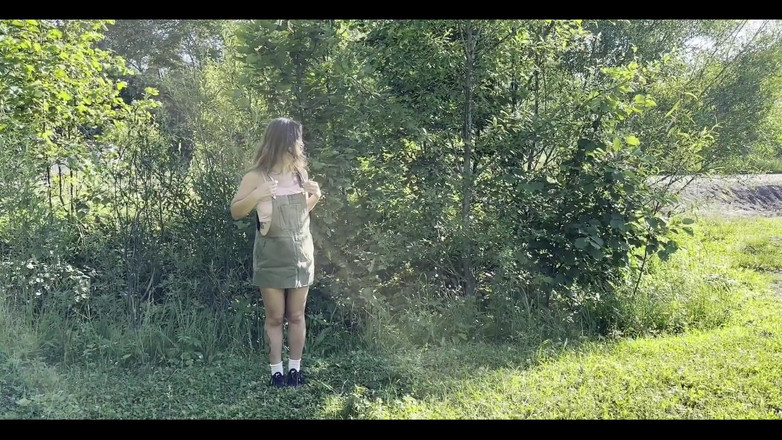 Juli Smith Meow: Venkovní sexy procházka