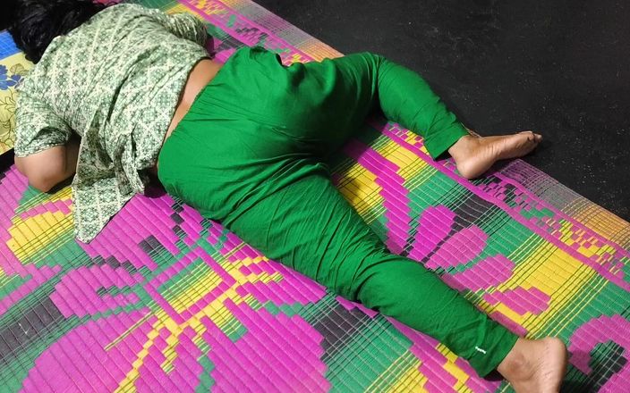 SAFI-SEXY: Ma tatie se fait sodomiser, maison de village desi, temps...